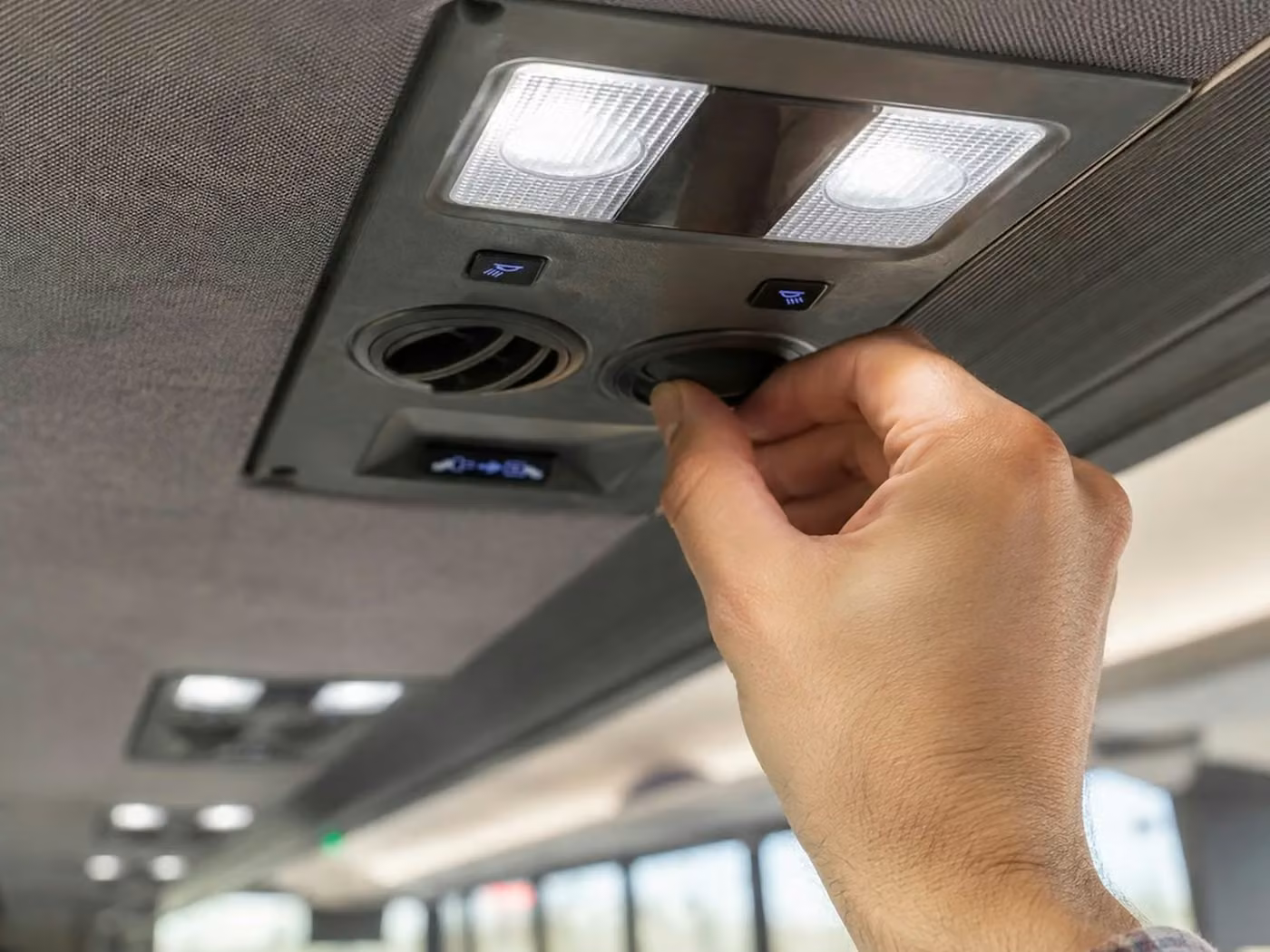 lagrange 15 passenger minibus air conditioning