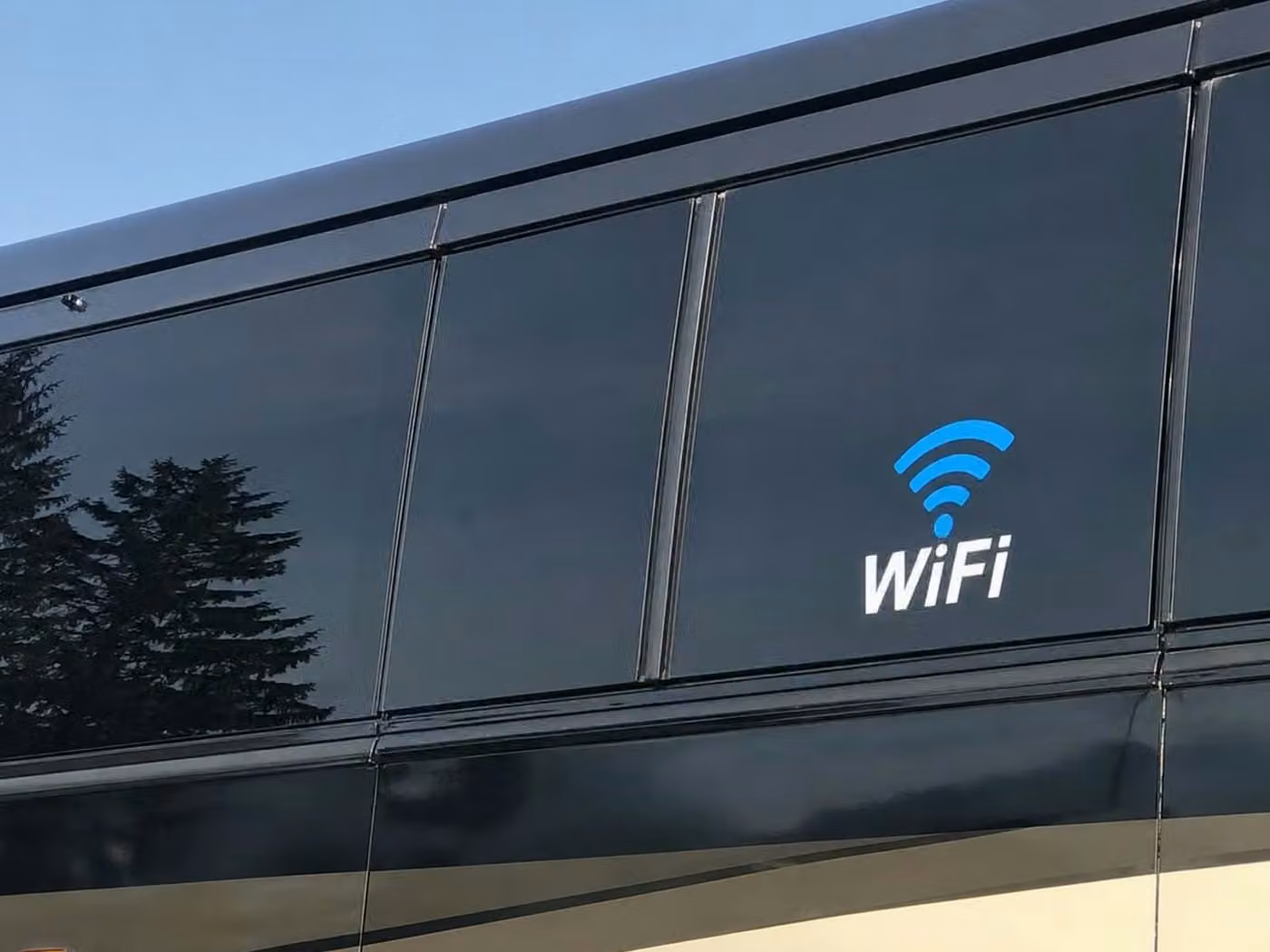 lagrange 20 passenger minibus wifi