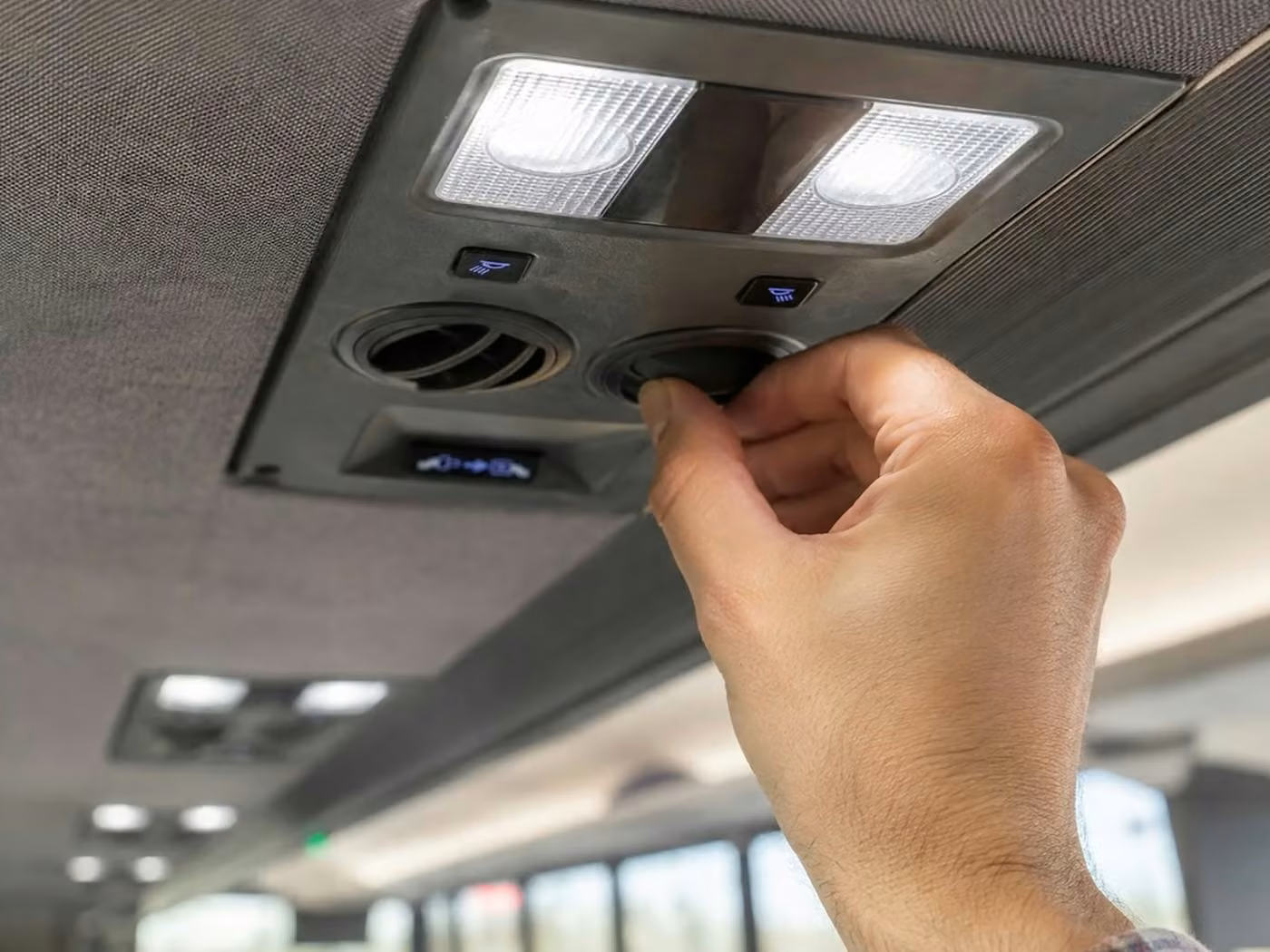 lagrange 28 passenger minibus air conditioning