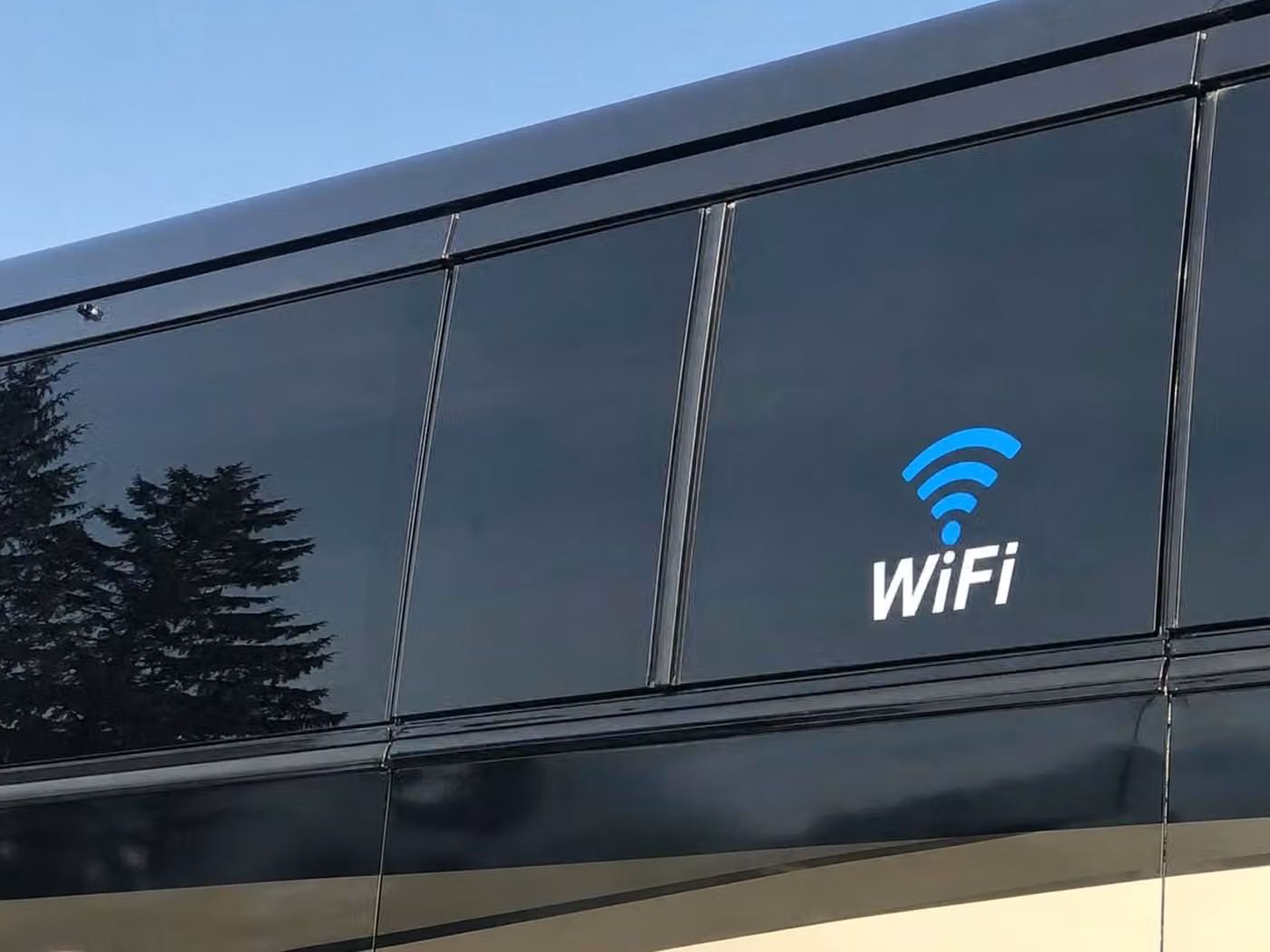 lagrange 56 passenger charter bus wifi